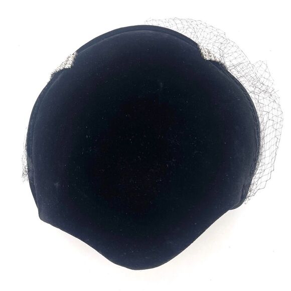 Vintage 1950s Black Velvet Evening Hat Beret Cap Rhinestone Clip With Mesh Veil - Picture 8 of 10